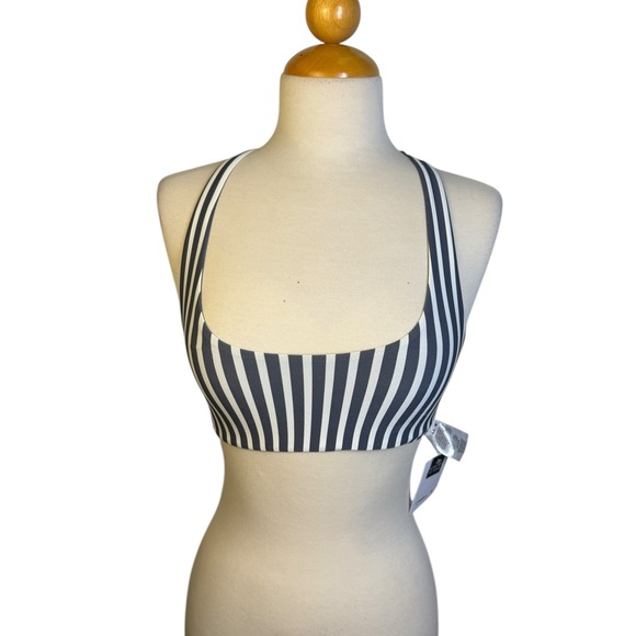NWT O’Neill Marley Lilia Striped Active Top - Picture 1 of 4